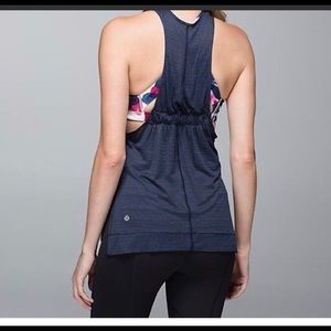 Lululemon stash it tank bumble berry size 6